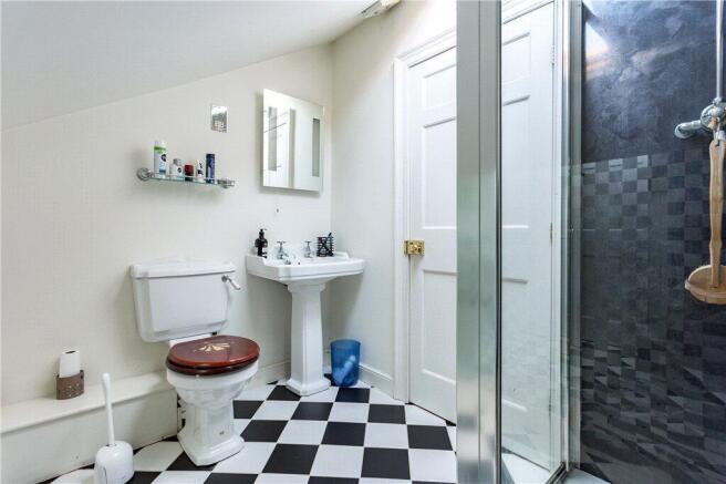 3 bed Apartment for sale Image 12