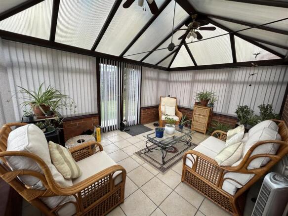 3 bed Detached Bungalow for sale Image 7