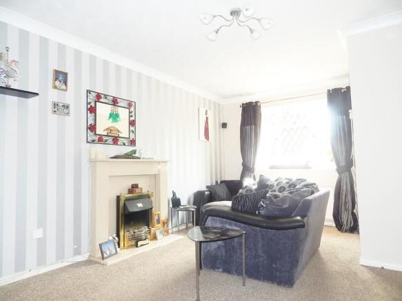 LIVING ROOM USE.jpg