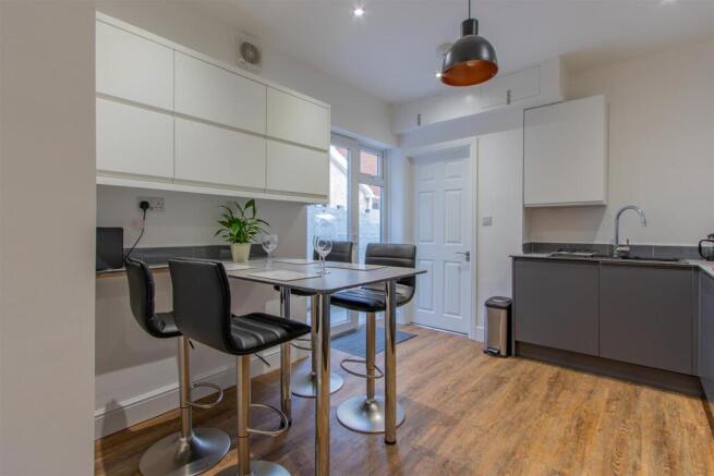 Grovenor Street 15 II-1.jpg