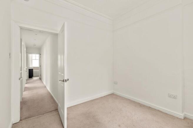 1 bed Flat for sale Image 7