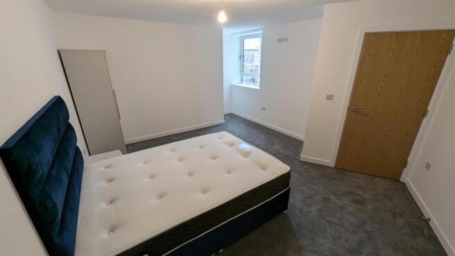 1 bed Apartment to rent Image 6
