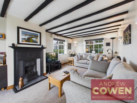 4 bed Detached for sale Image 6