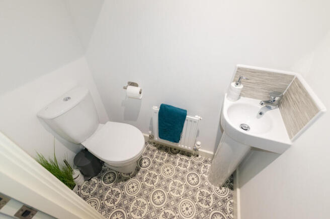 Hall wc