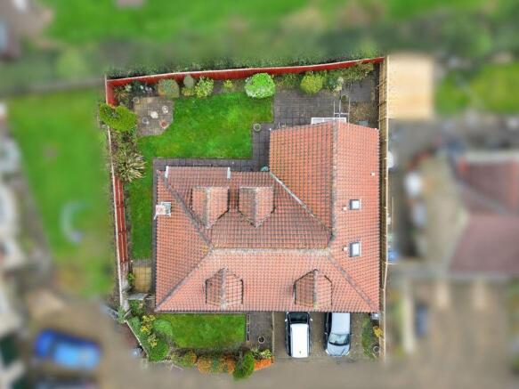 4 bed Detached for sale Image 12