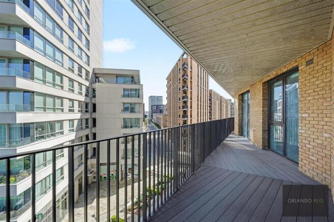 Flat 30, 3 Mercier Court E16 2JW-6.jpg