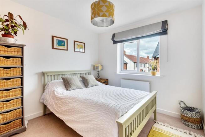 BEDROOM 4