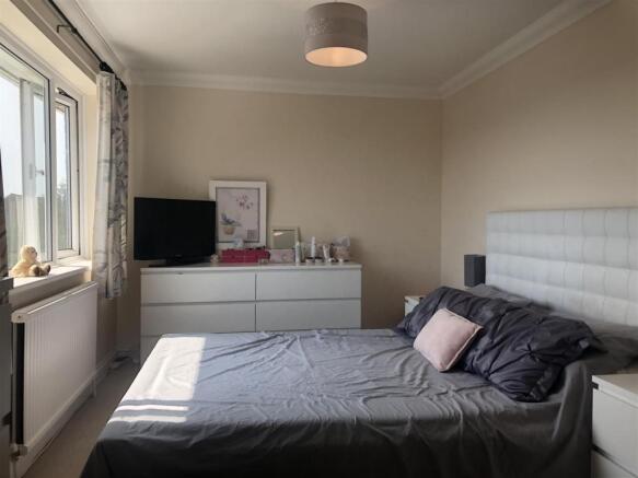 bed 1a.JPG