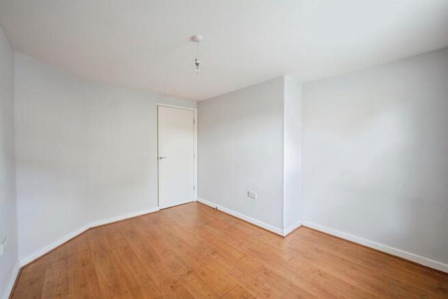 2 bed Apartment for sale Image 12