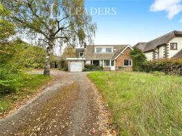 Clatleigh, Little Hyden Lane, Clanfield, Waterlooville PO8 0RU
