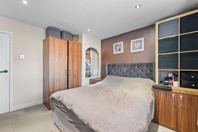3 bed Semi-Detached for sale Image 11