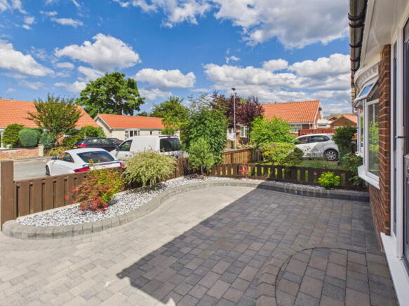 2 bed Semi-Detached Bungalow for sale Image 12