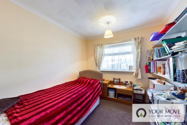Bedroom / Study