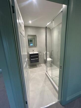 Master en-suite