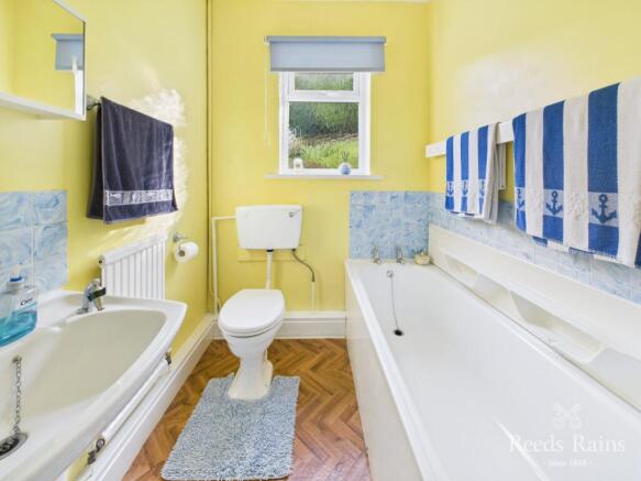 4 bed Detached for sale Image 7