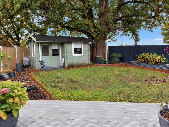 Cozy Autumn Backyard Garden.png