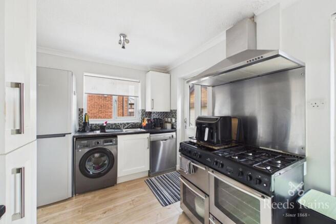 3 bed Semi-Detached for sale Image 11