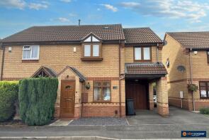 19, Bronze Close, Nuneaton CV11 4YD