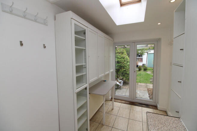 34, Kingsclere Road, Overton, Hampshire photo 5