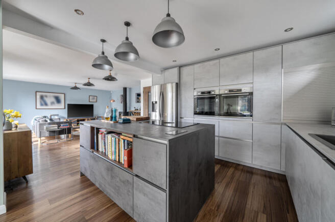 1422976-13-69a97f...