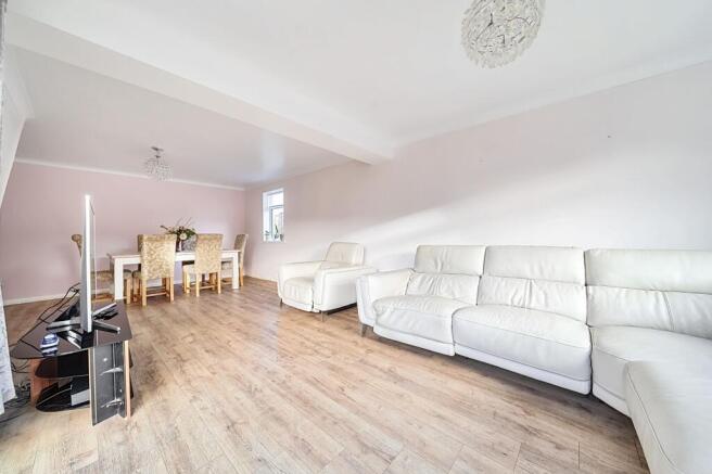 Living Room/Dining Room (3)