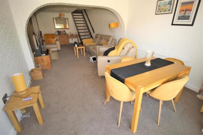 Lounge4.JPG