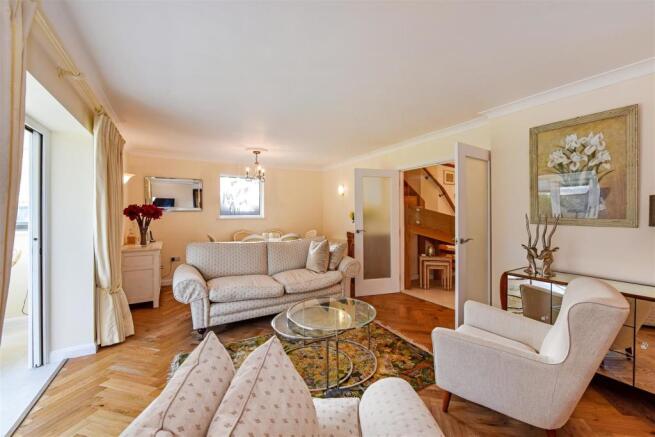 Sitting/Dining Room