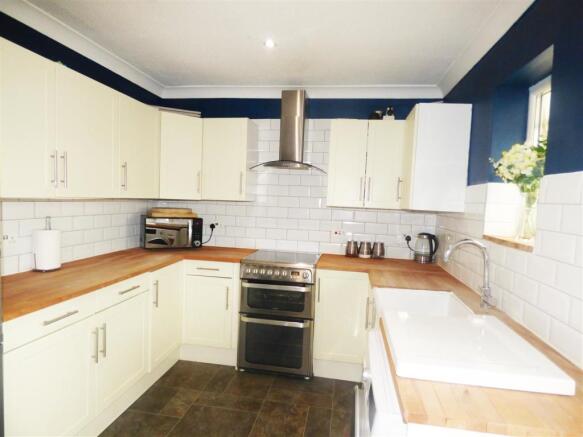 KITCHEN ONE 25 NURSERY AVE copy.jpg