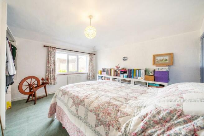 MASTER BEDROOM.JPG