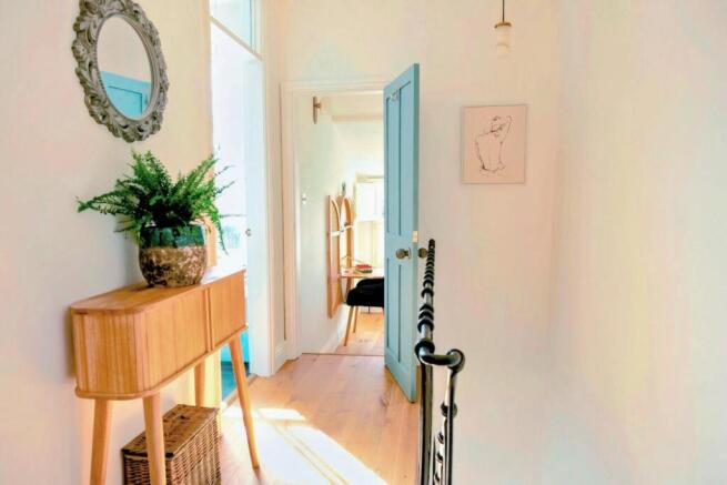 8.Hallway.jpg