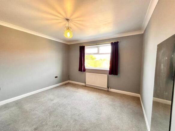 2 bed Semi-Detached Bungalow for sale Image 12