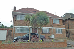 43, The Ridings, London W5 3BT