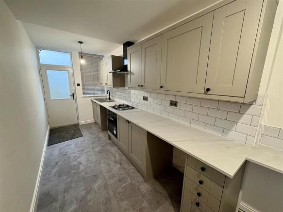 2 bed Semi-Detached for sale Image 5