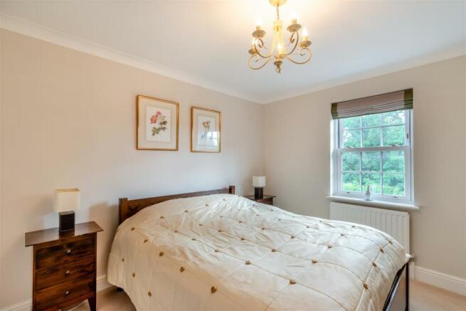 8559106-interior16.jpg
