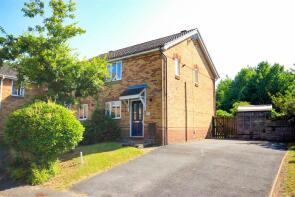 33, Sandringham Close, Wellingborough NN8 2EJ