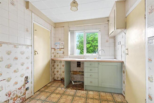 Kitchen_2.jpeg