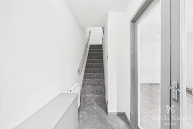 3 bed Terraced to rent Image 6