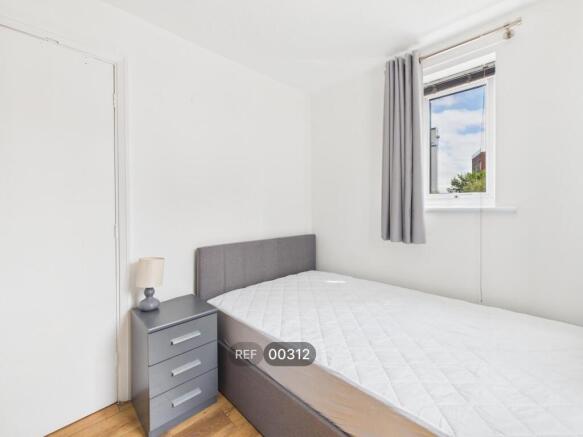 1 bed Apartment to rent Image 10