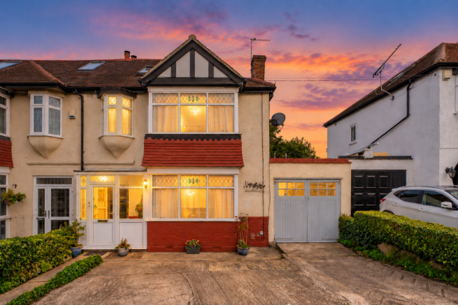 4-bed semi-detached on Four-Bedroom Family Home with Large Private Garden, Three-Car Driveway and Garage, £425,000