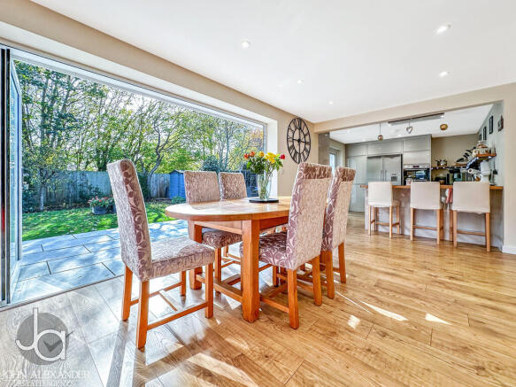 20251101_12091647...