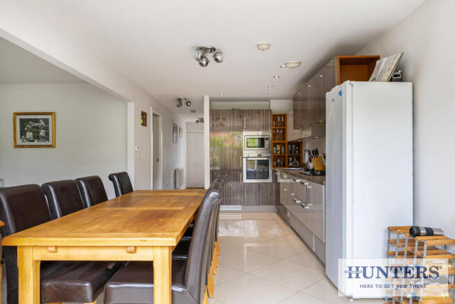 4 bed Detached for sale Image 10