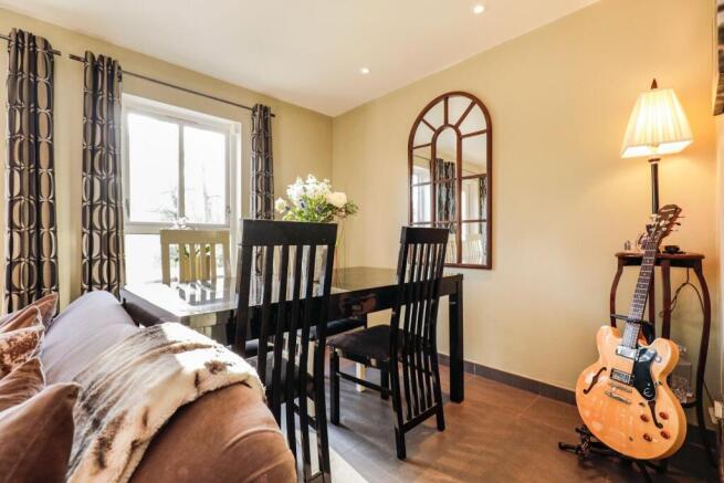 3 bed Terraced for sale Image 6