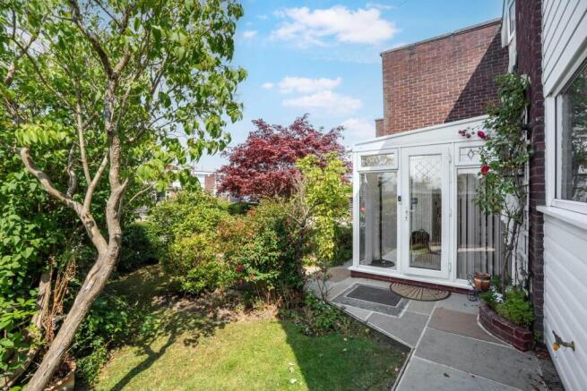 3 bed Terraced for sale Image 4