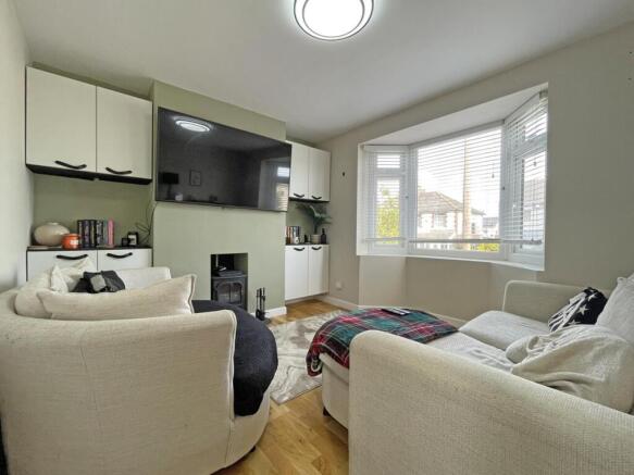 Kings Road 6 - Living Room.jpg