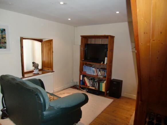 Photo 11