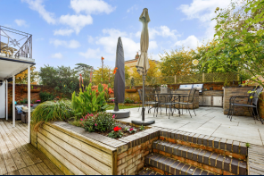 4, 9 11 Cedar Court, Fairmile, Henley-on-thames RG9 2JR