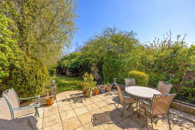 Dale View 122 GARDEN.jpeg