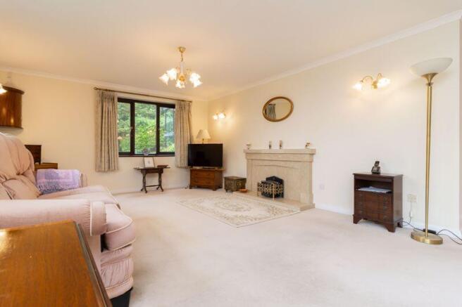 Landscape Road, Warlingham photo 4
