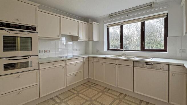 Kitchen 3.jpg