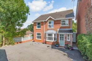104, Reynard Close, Redditch B97 6PY